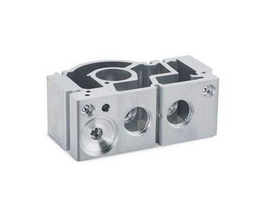 1658733526176899.jpg 軍工零部件.jpg